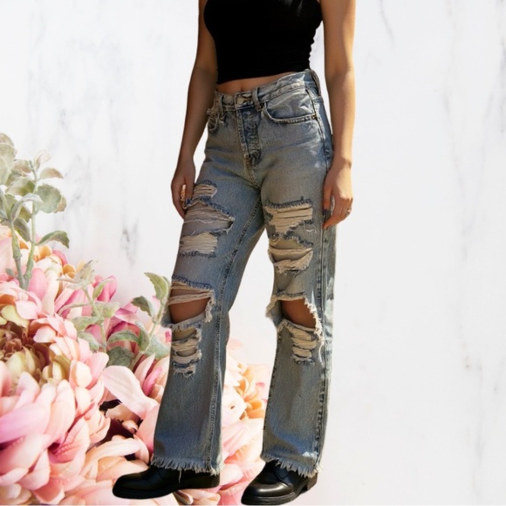 CARMAR Distressed Gemma Chain Blue Jeans Sz 26